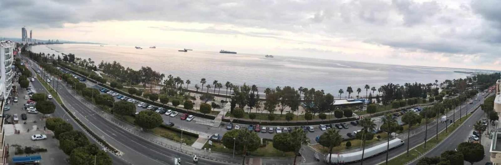 Sea Front & City Center, Amazing Sea View Лимасол Экстерьер фото