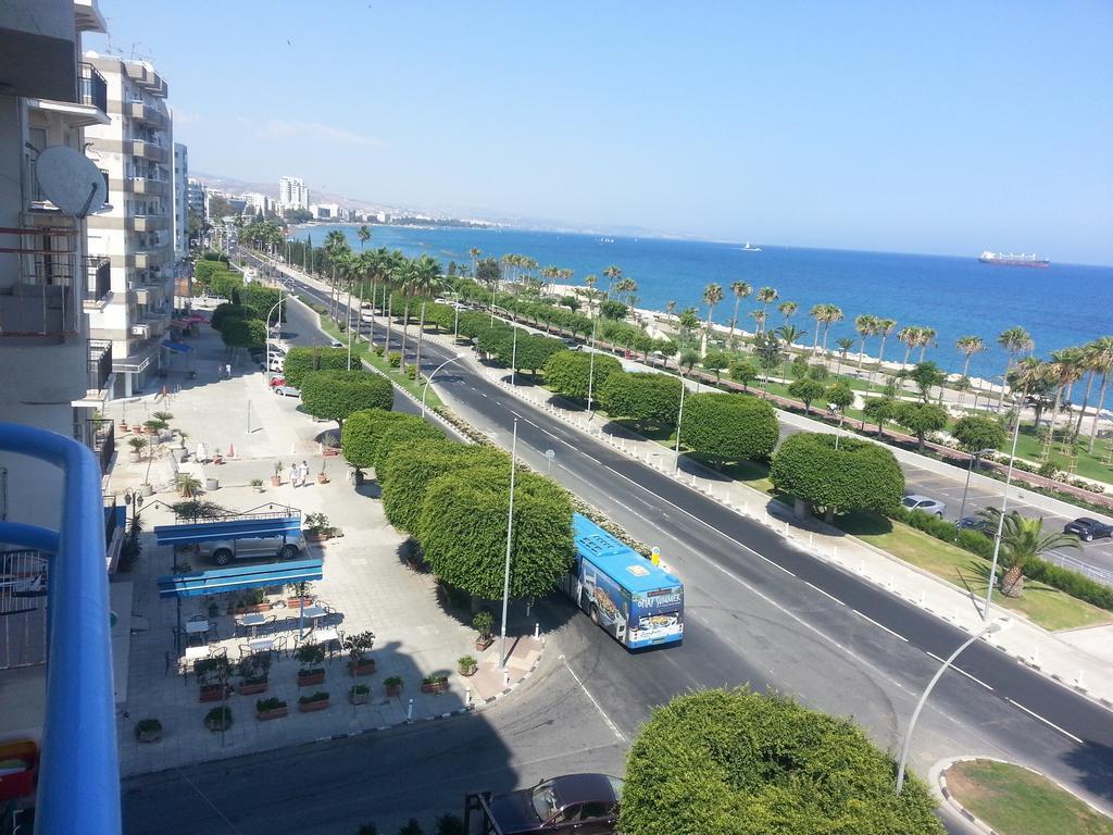 Sea Front & City Center, Amazing Sea View Лимасол Экстерьер фото