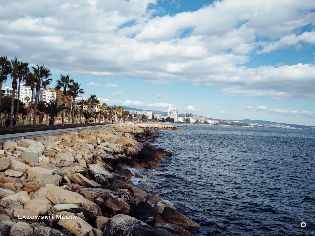 Sea Front & City Center, Amazing Sea View Лимасол Экстерьер фото