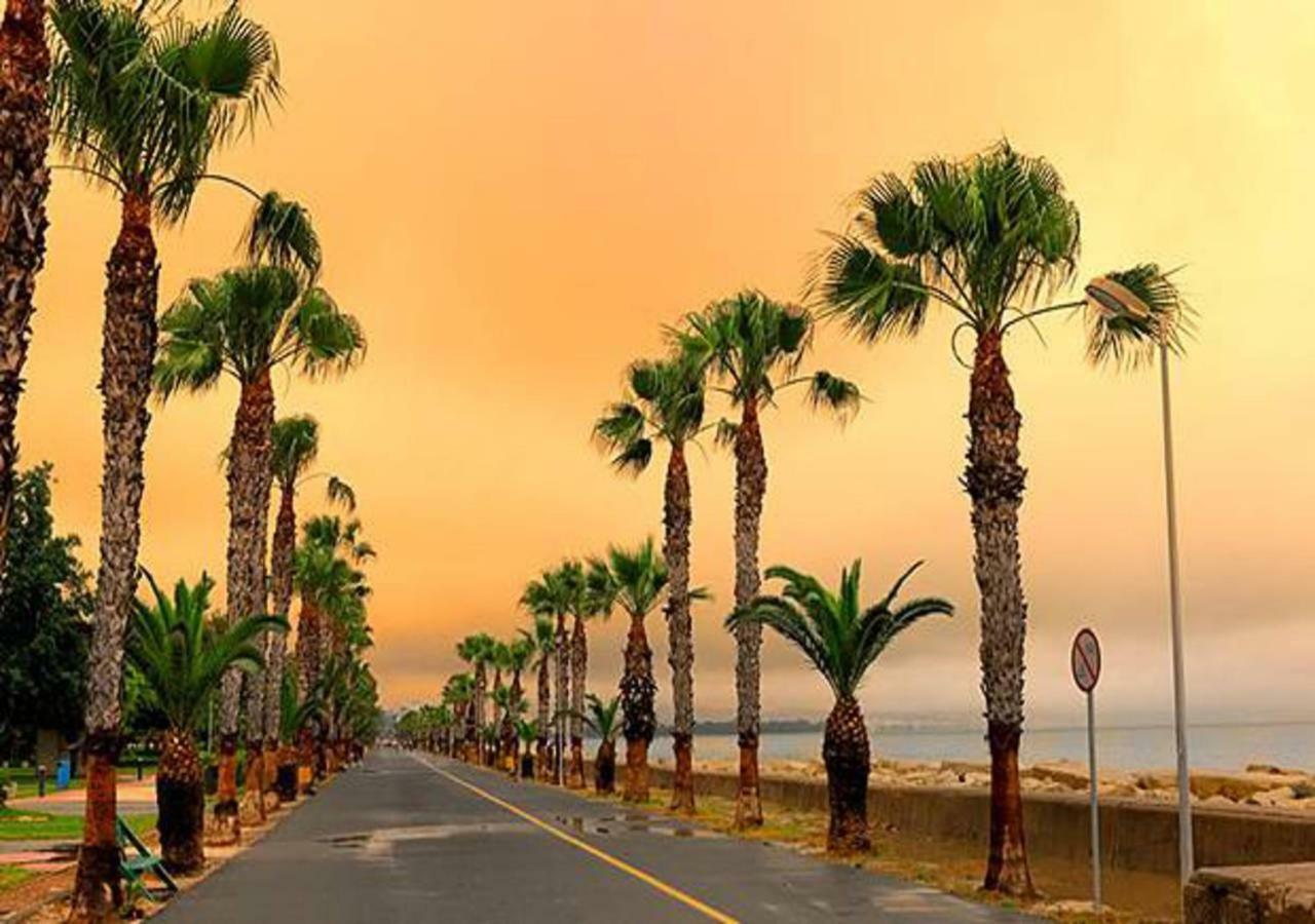 Sea Front & City Center, Amazing Sea View Лимасол Экстерьер фото